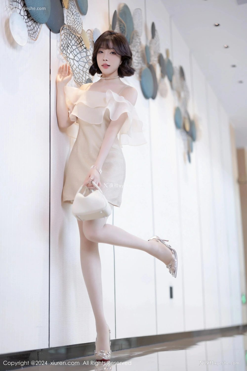 1P - [XiuRen秀人网] No.8917 徐莉芝Booty