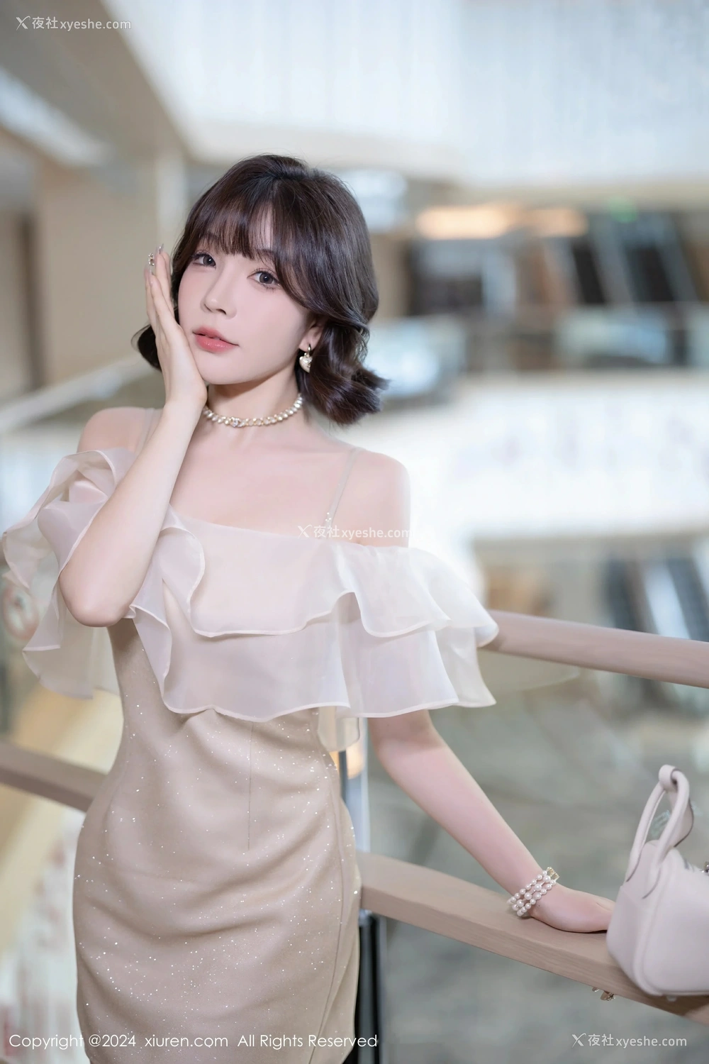 1P - [XiuRen秀人网] No.8917 徐莉芝Booty