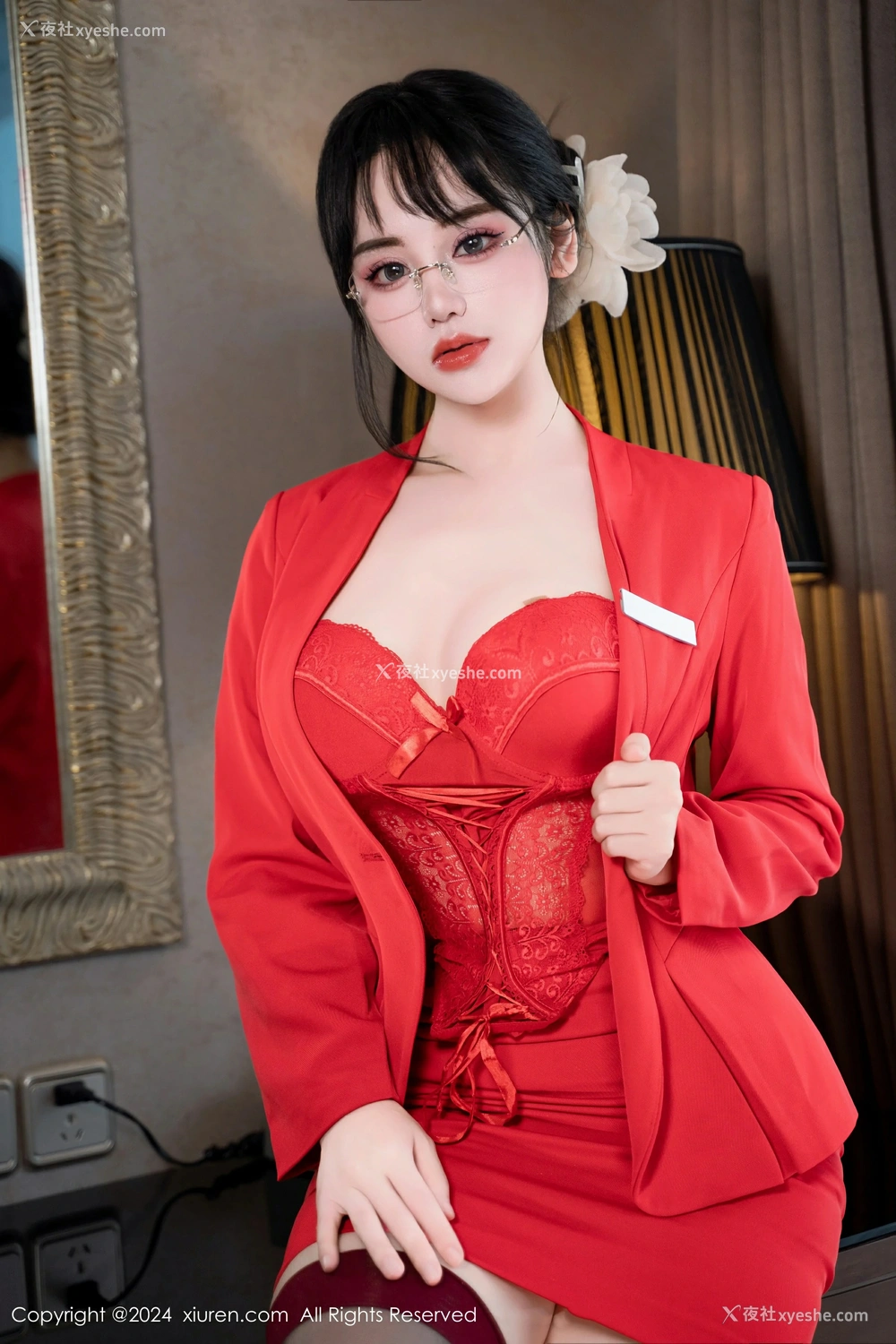 1P - [XiuRen秀人网] No.8360 汐汐爱吃草莓