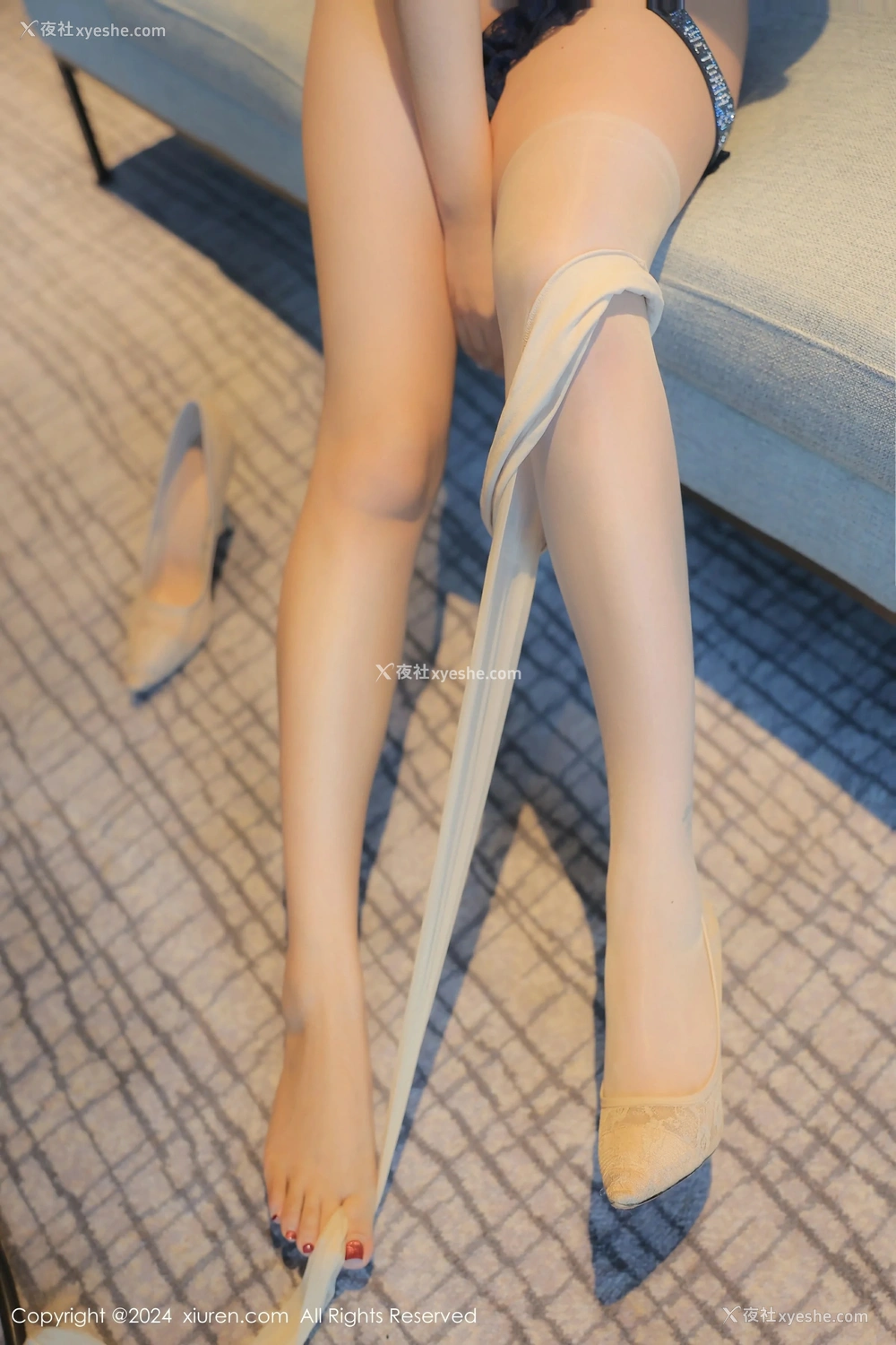 1P - [XiuRen秀人网] No.8989 麦田