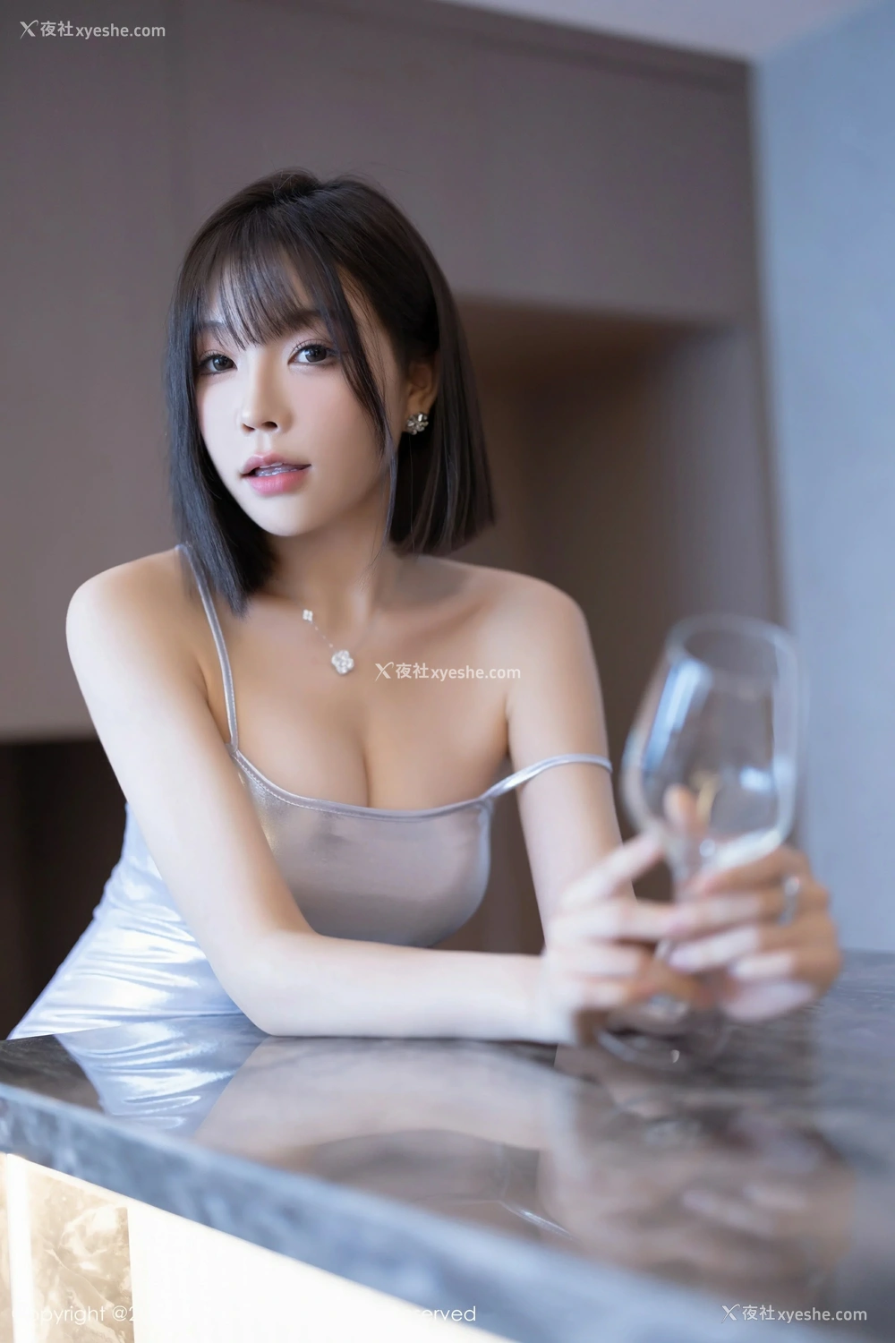1P - [XiuRen秀人网] No.9020 徐莉芝Booty