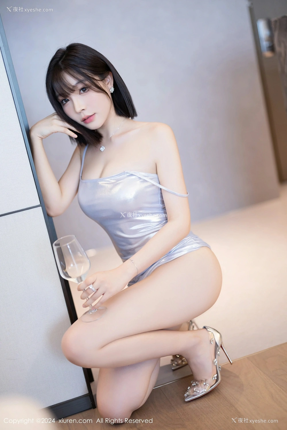 1P - [XiuRen秀人网] No.9020 徐莉芝Booty