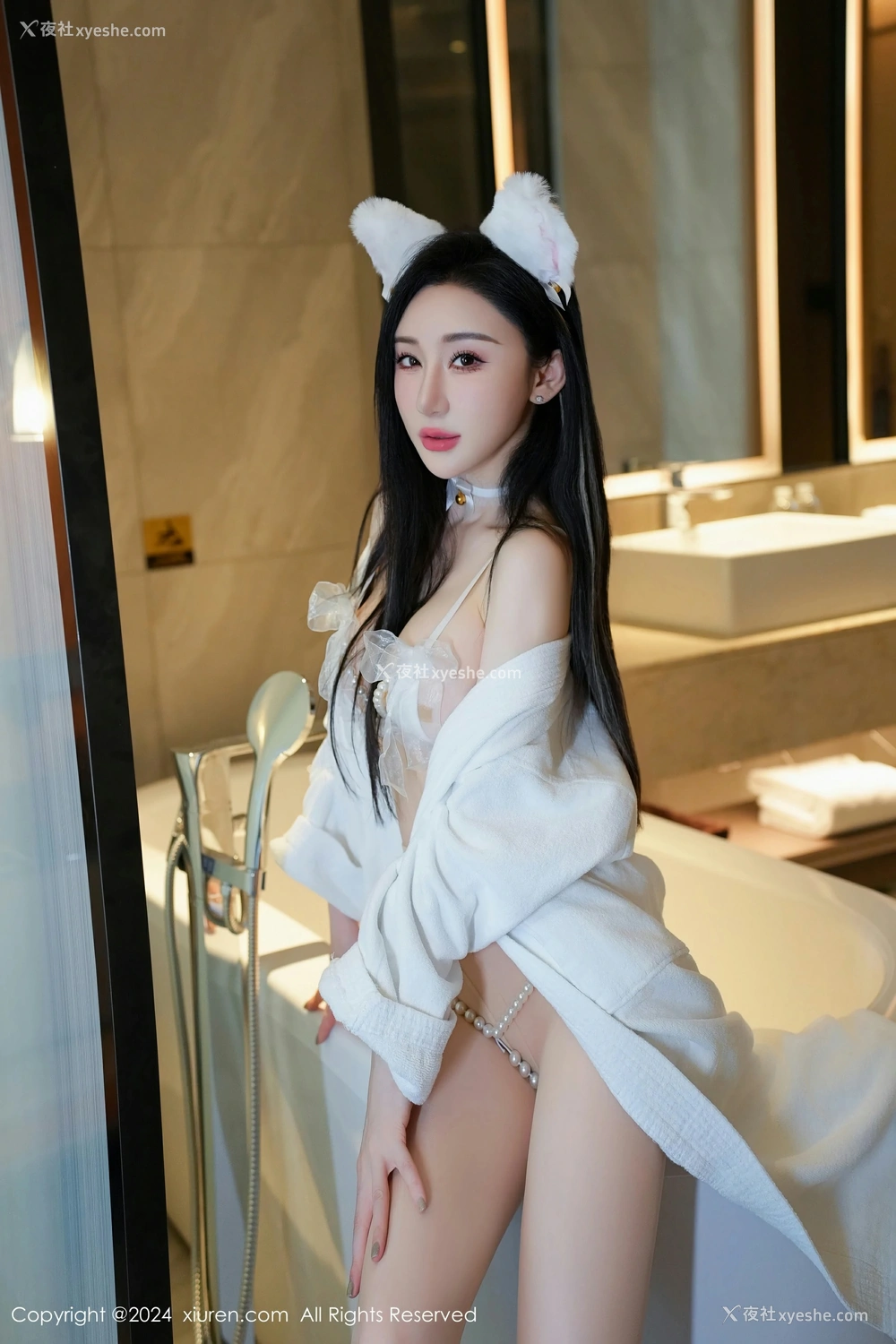 1P - [XiuRen秀人网] No.8679 田兮白