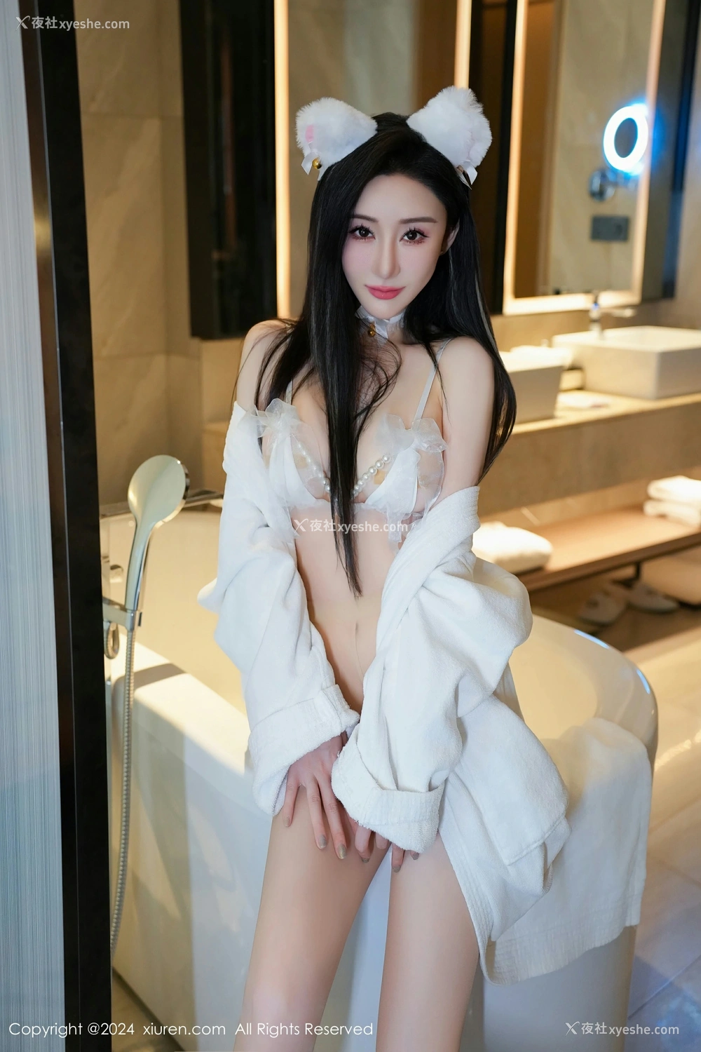 1P - [XiuRen秀人网] No.8679 田兮白