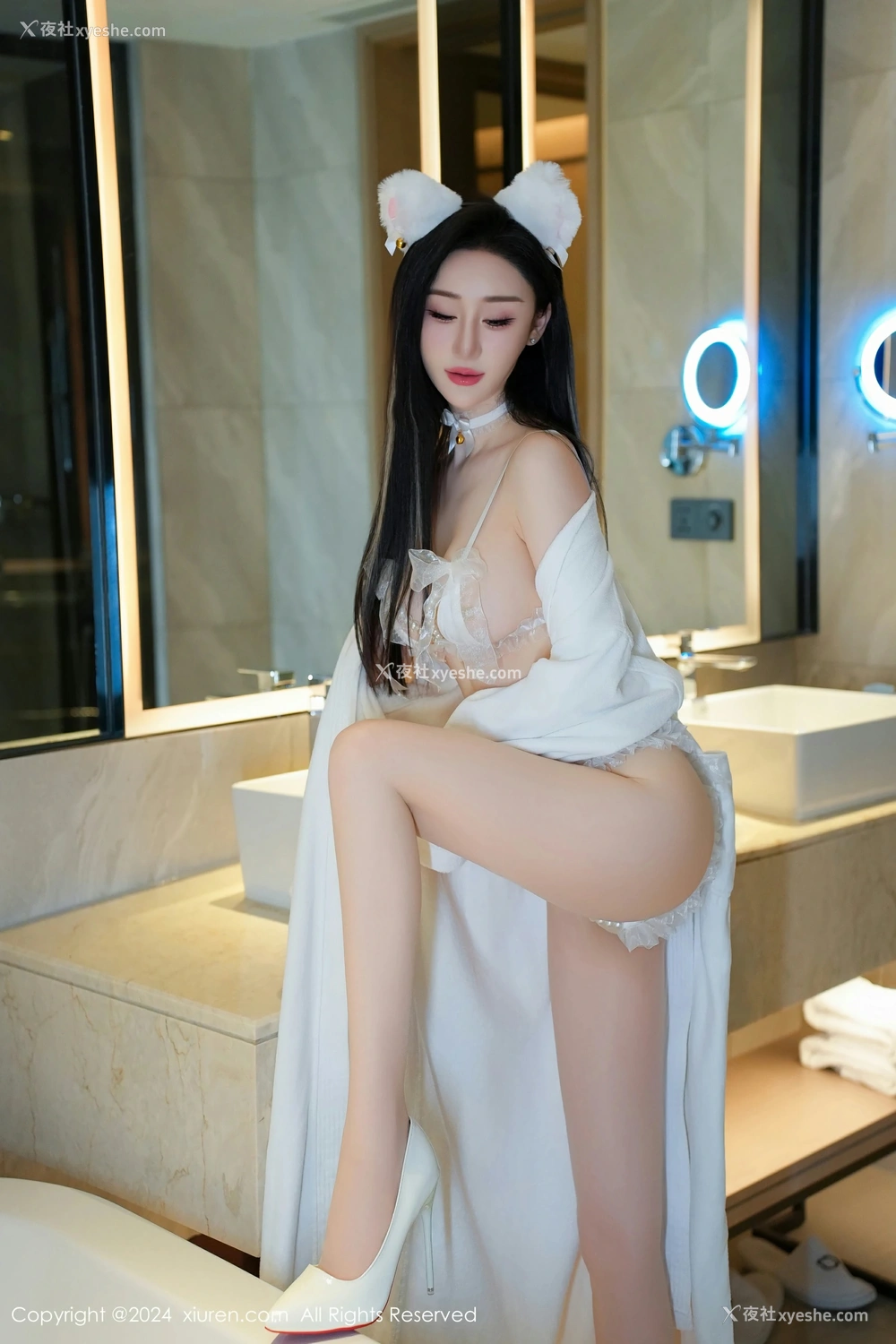 1P - [XiuRen秀人网] No.8679 田兮白
