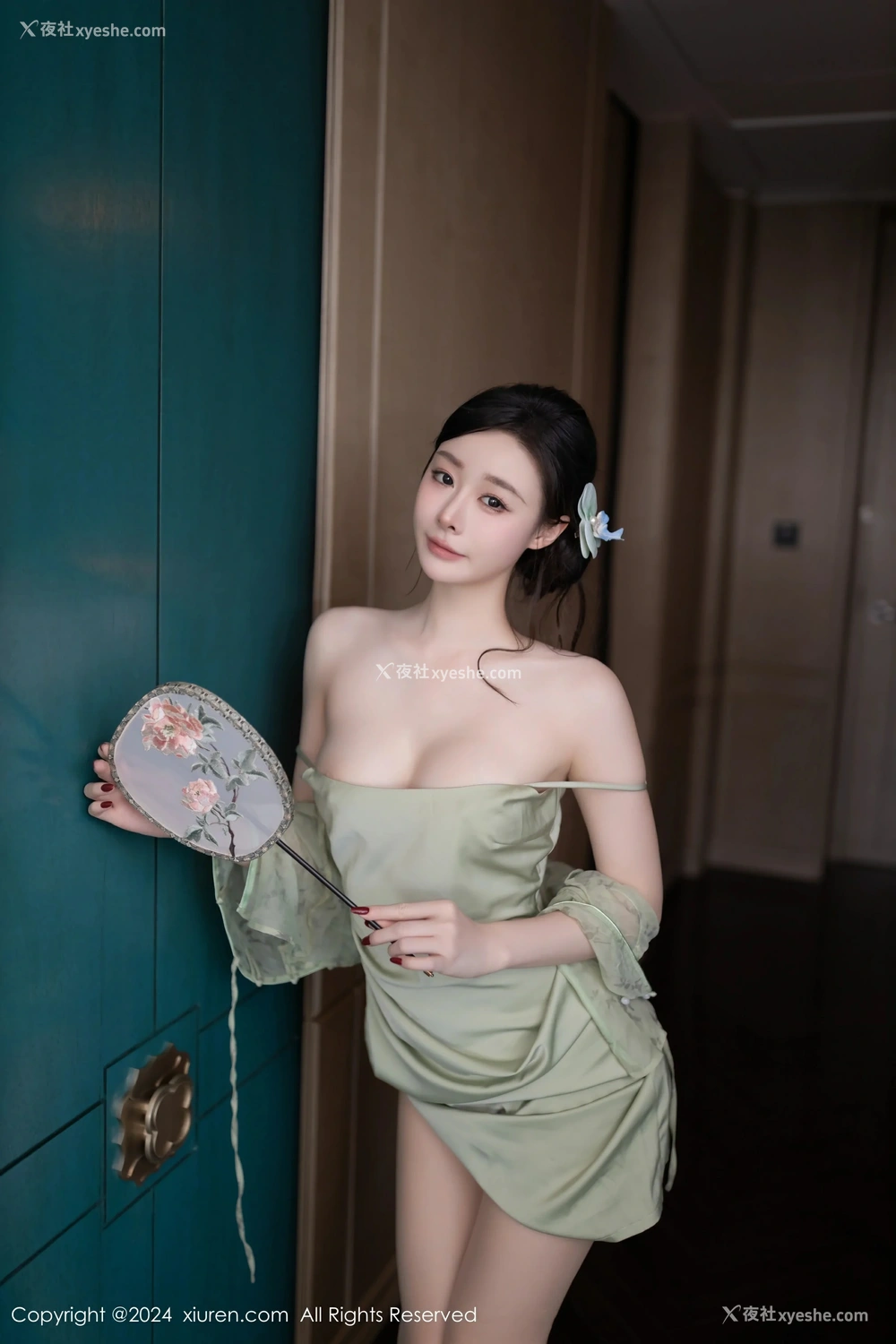 1P - [XiuRen秀人网] No.9124 小逗逗