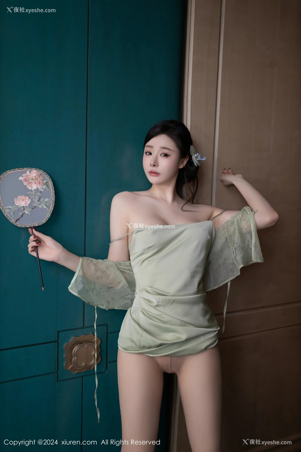 1P - [XiuRen秀人网] No.9124 小逗逗