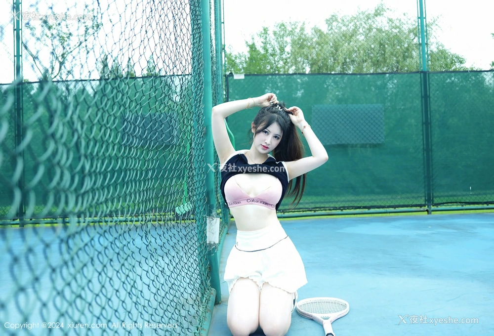 1P - [XiuRen秀人网] No.8821 诗诗kiki