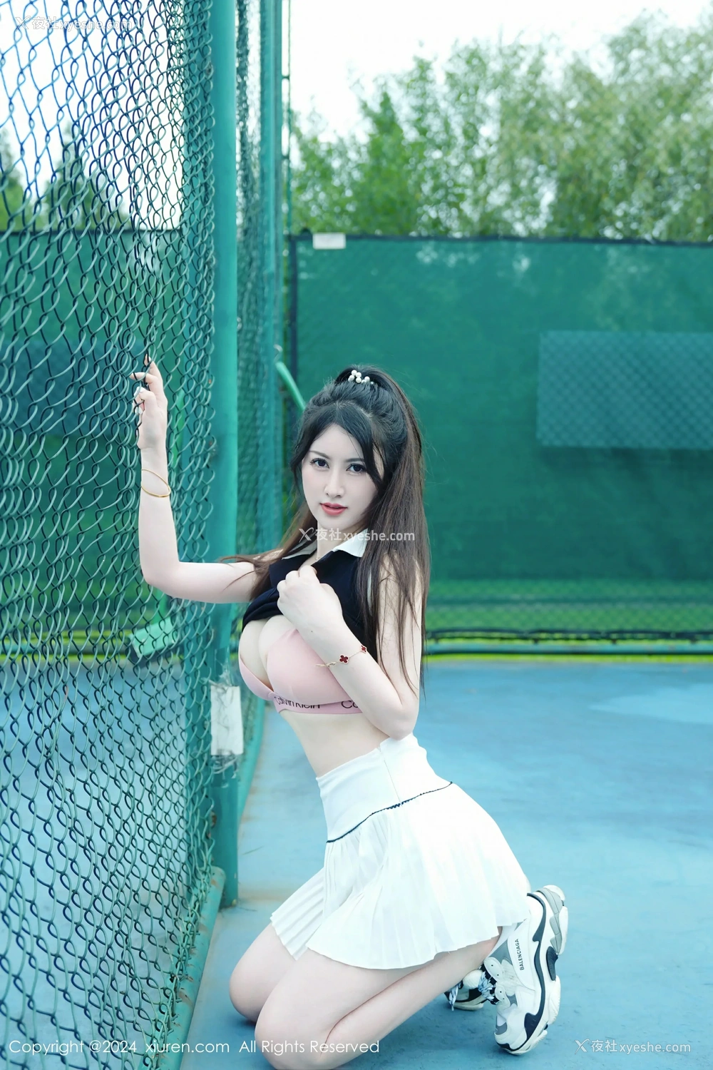 1P - [XiuRen秀人网] No.8821 诗诗kiki