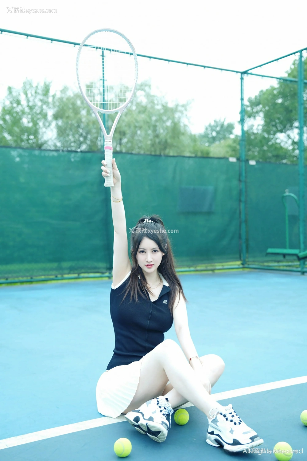 1P - [XiuRen秀人网] No.8821 诗诗kiki