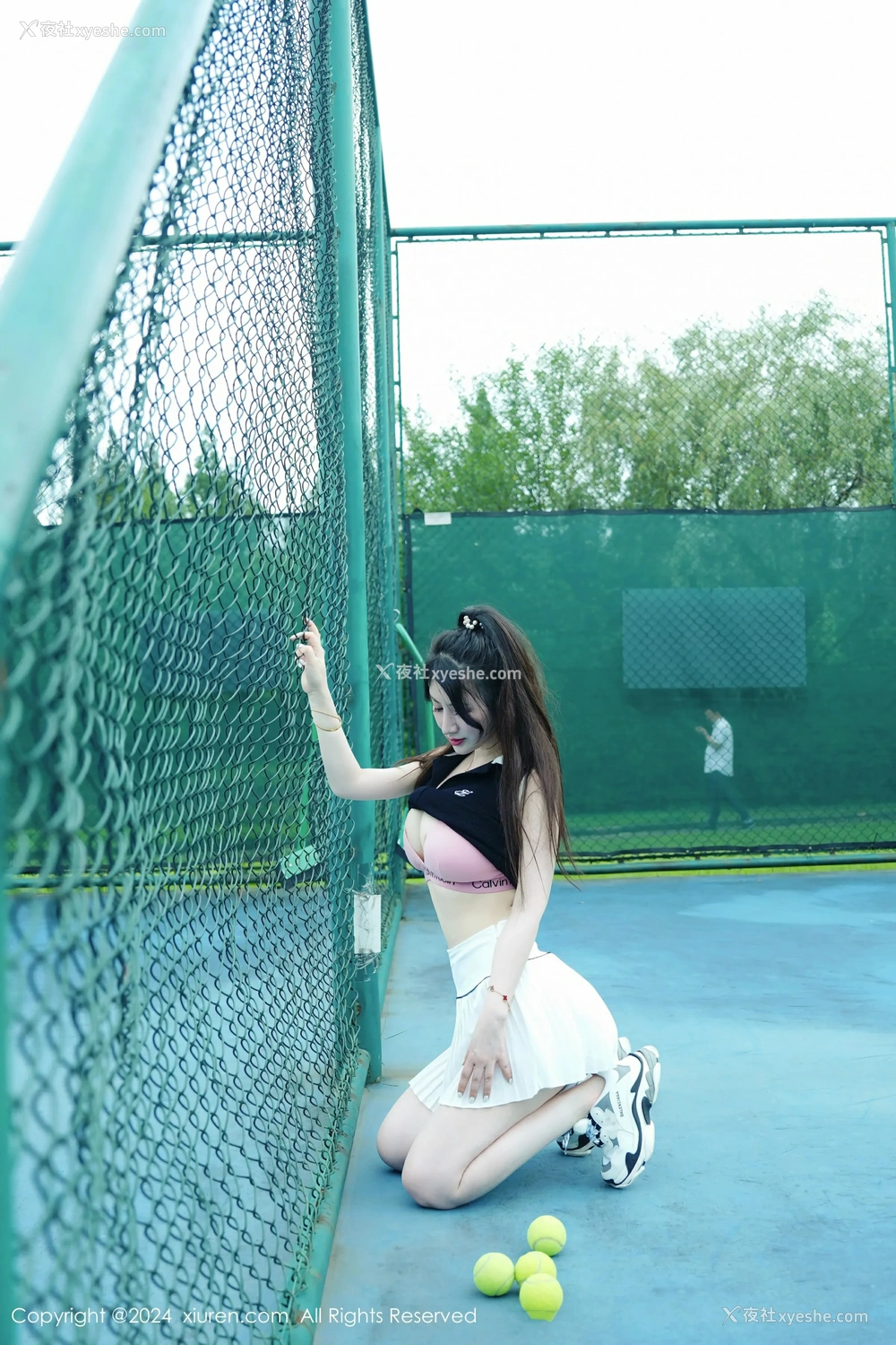 1P - [XiuRen秀人网] No.8821 诗诗kiki