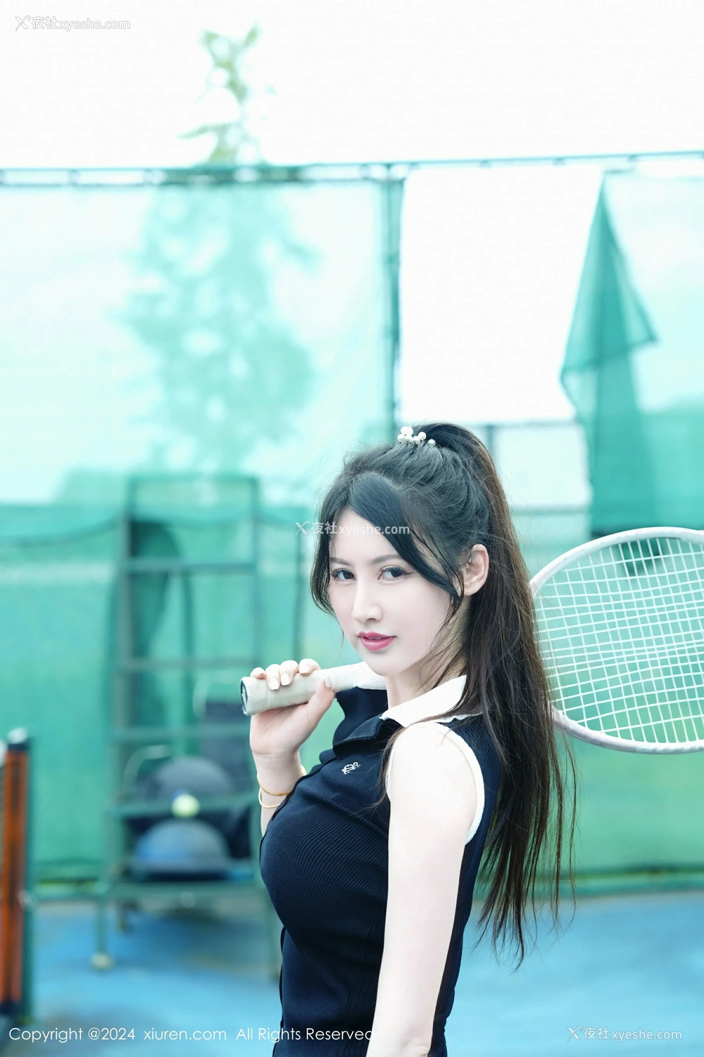 1P - [XiuRen秀人网] No.8821 诗诗kiki