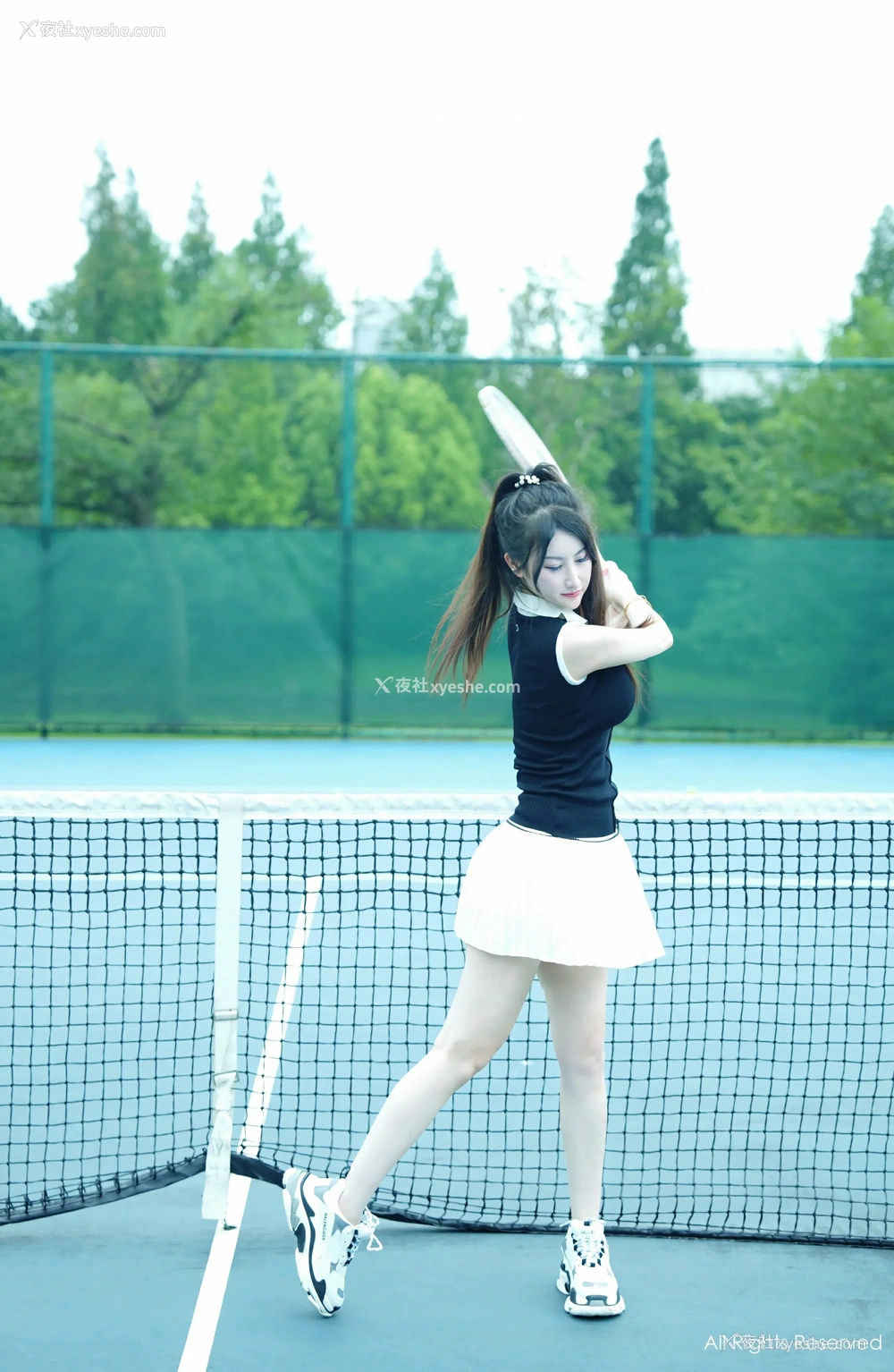 1P - [XiuRen秀人网] No.8821 诗诗kiki