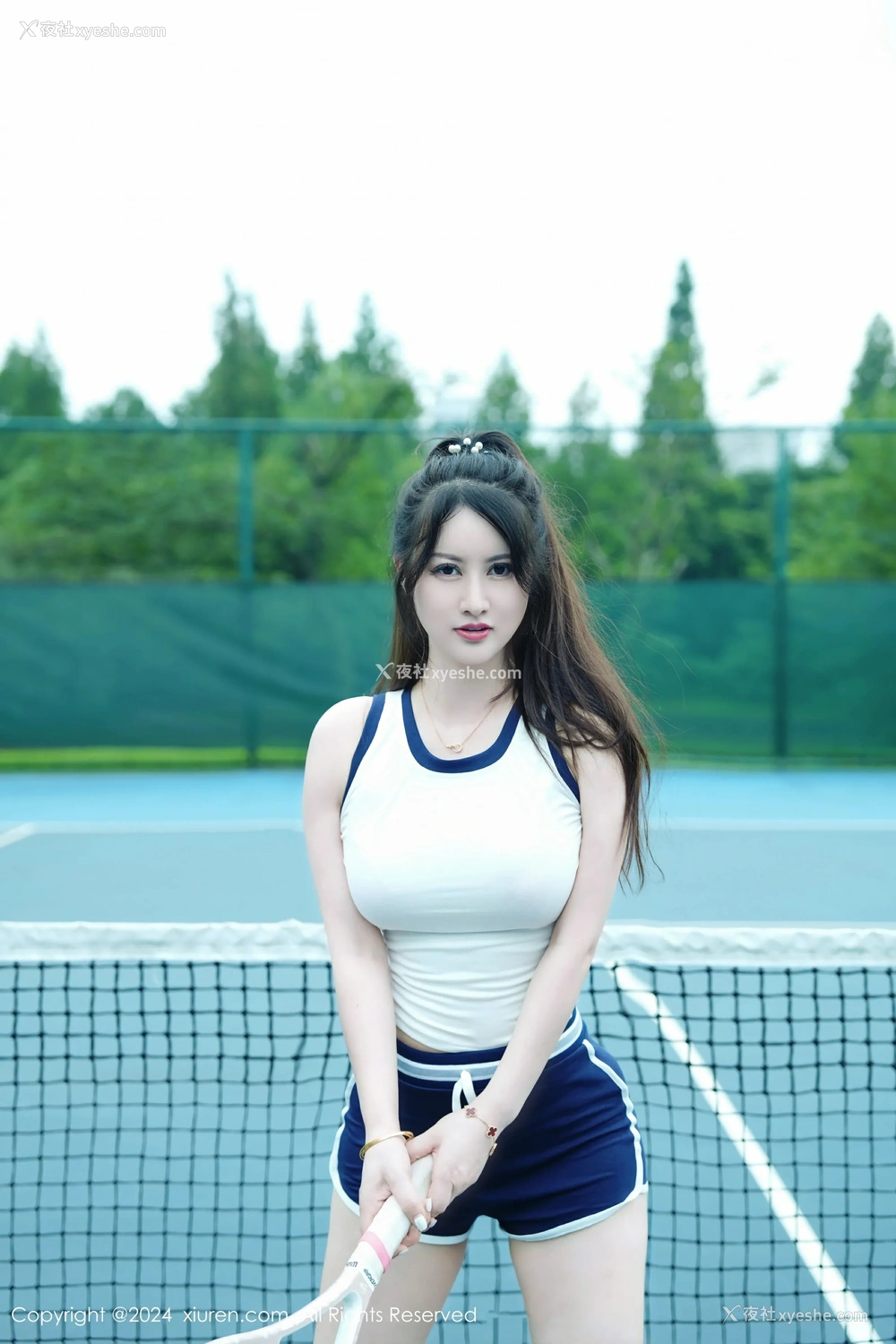 1P - [XiuRen秀人网] No.8821 诗诗kiki