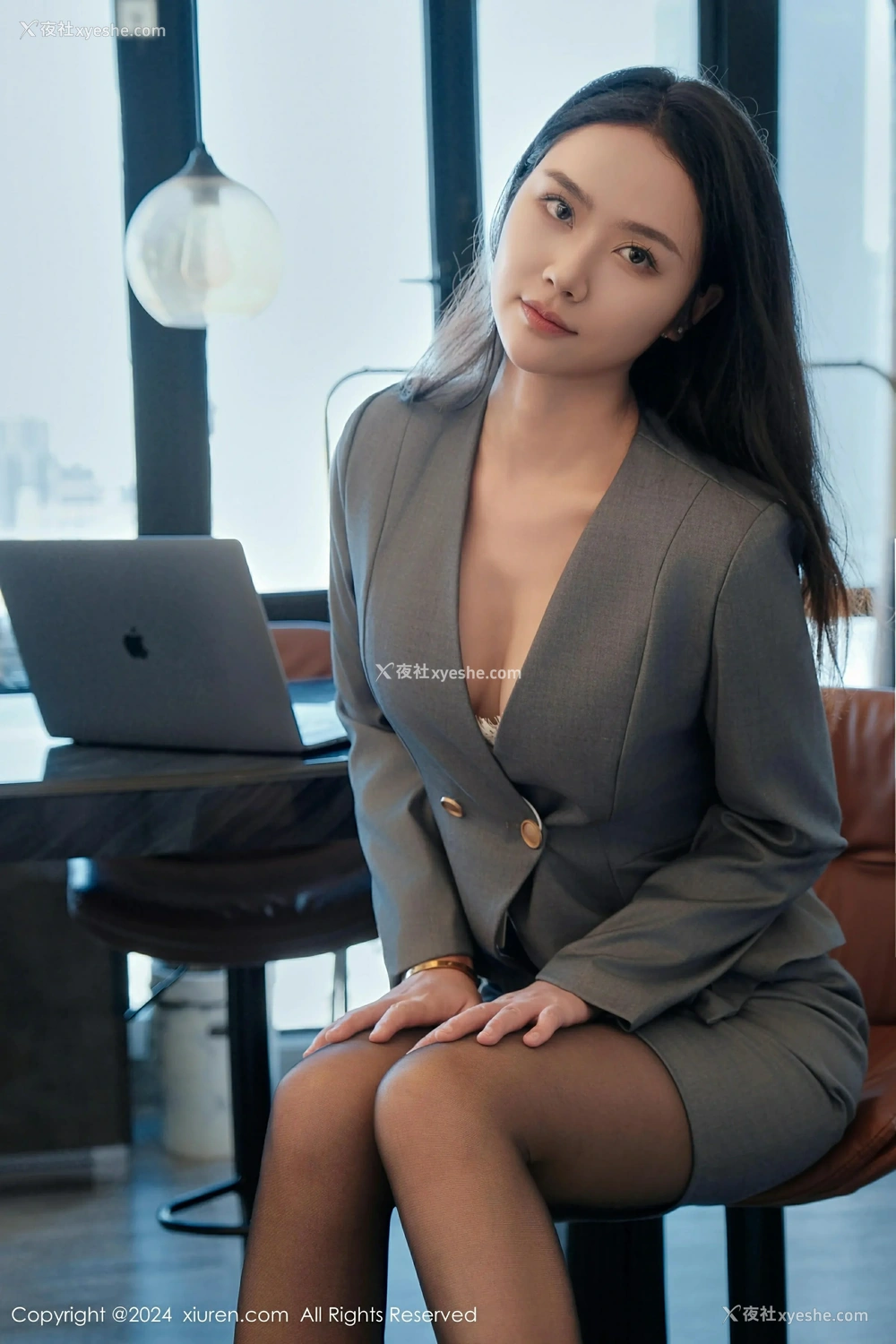 1P - [XiuRen秀人网] No.9444 方子萱