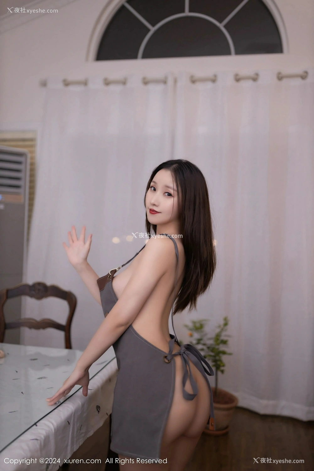 1P - [XiuRen秀人网] No.9335 杏子Yada