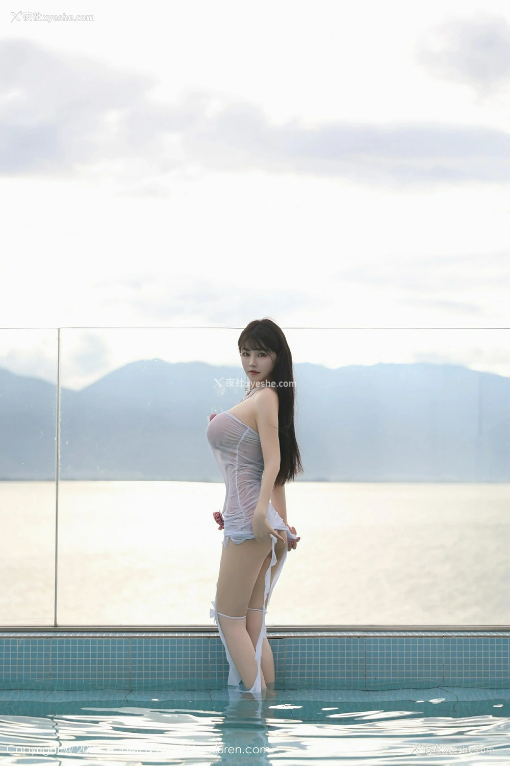 1P - [YOUMI尤蜜荟] VOL.1097 心上可Flora