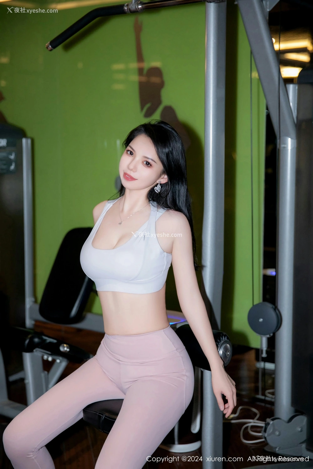 1P - [XiuRen秀人网] No.8533 大美妞儿