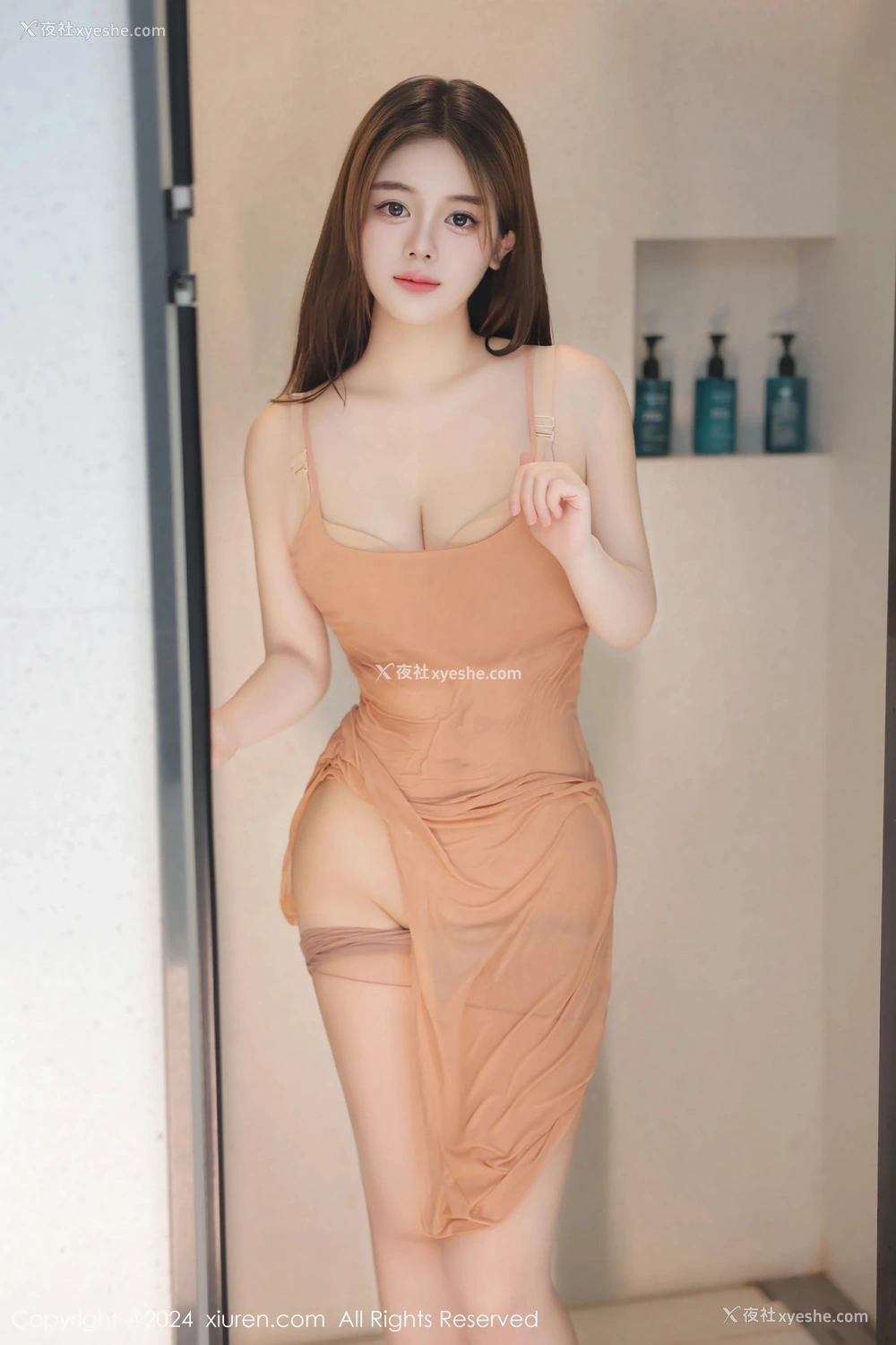 1P - [XiuRen秀人网] No.8770 白乐乐