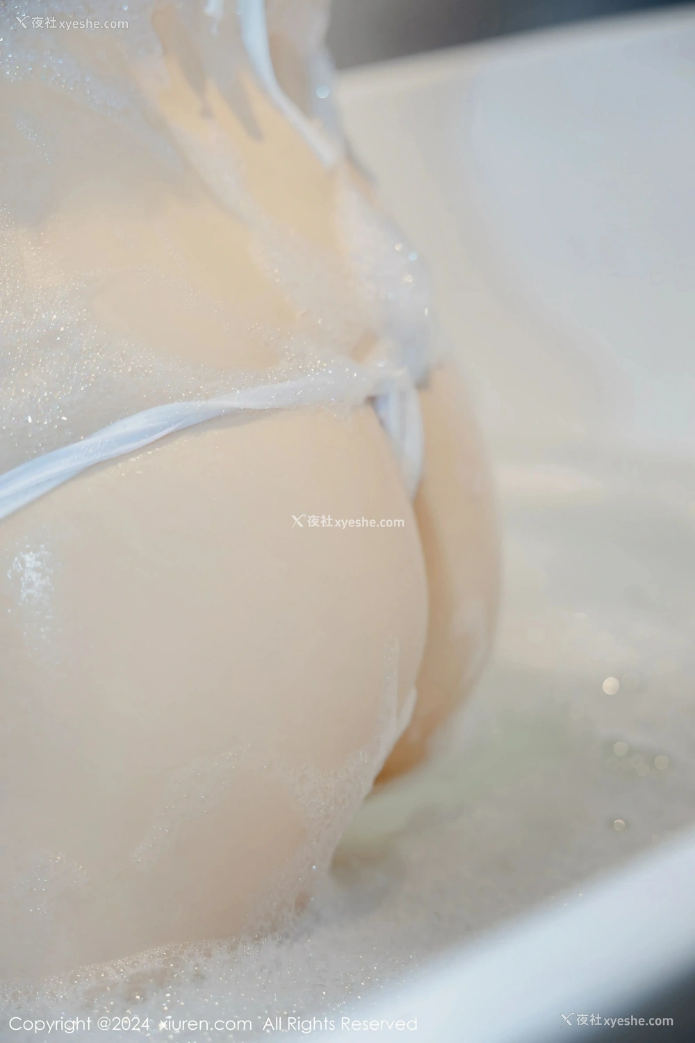 1P - [XiuRen秀人网] No.9037 吴婷婉
