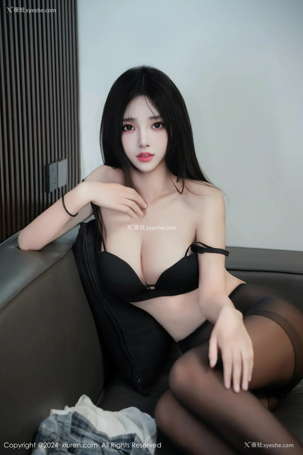 1P - [XiuRen秀人网] No.9440 想做你的猫.