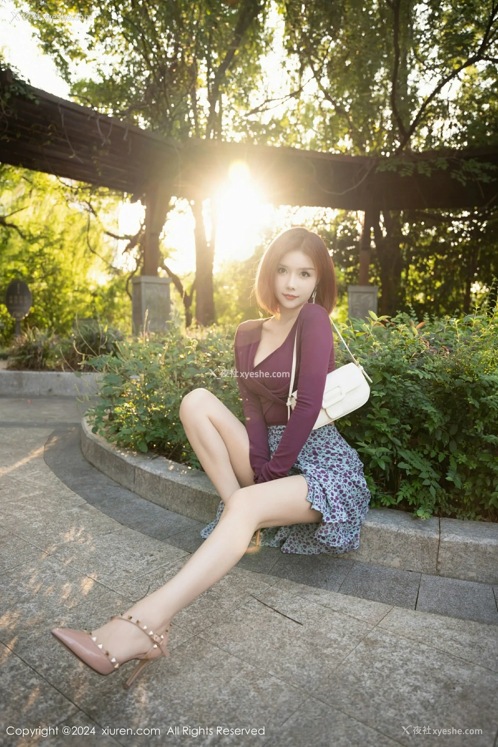 1P - [XiuRen秀人网] No.9445 白芷yy