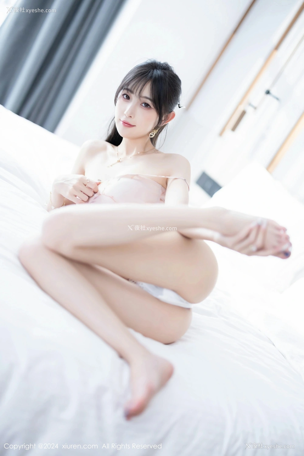 1P - [XiuRen秀人网] No.8682 林星阑