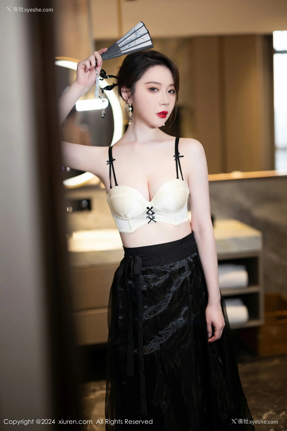 1P - [XiuRen秀人网] No.8465 梦心玥
