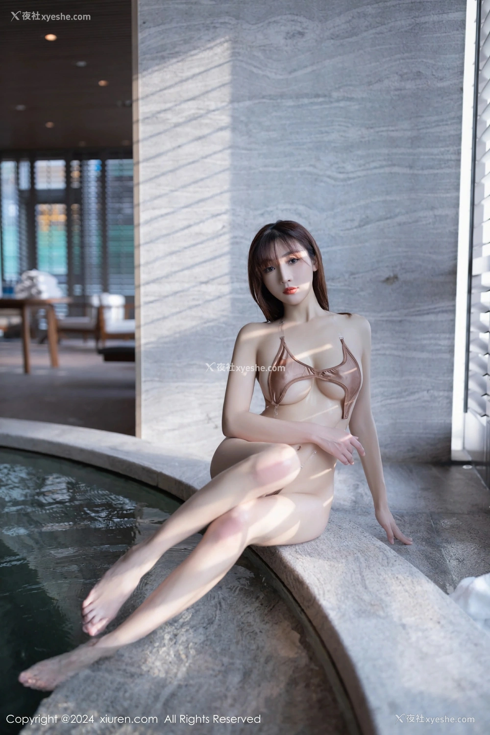 1P - [XiuRen秀人网] No.8379 陆萱萱