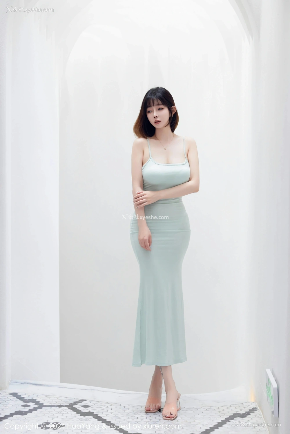 1P - [HuaYang花漾写真] VOL.586 王雨纯