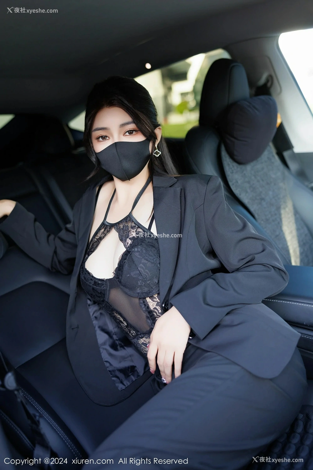 1P - [XiuRen秀人网] No.9405 凯竹Quinn