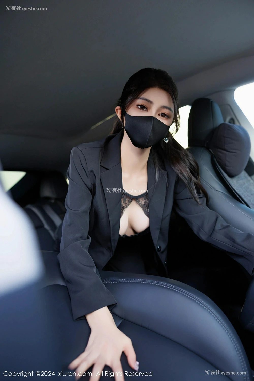 1P - [XiuRen秀人网] No.9405 凯竹Quinn