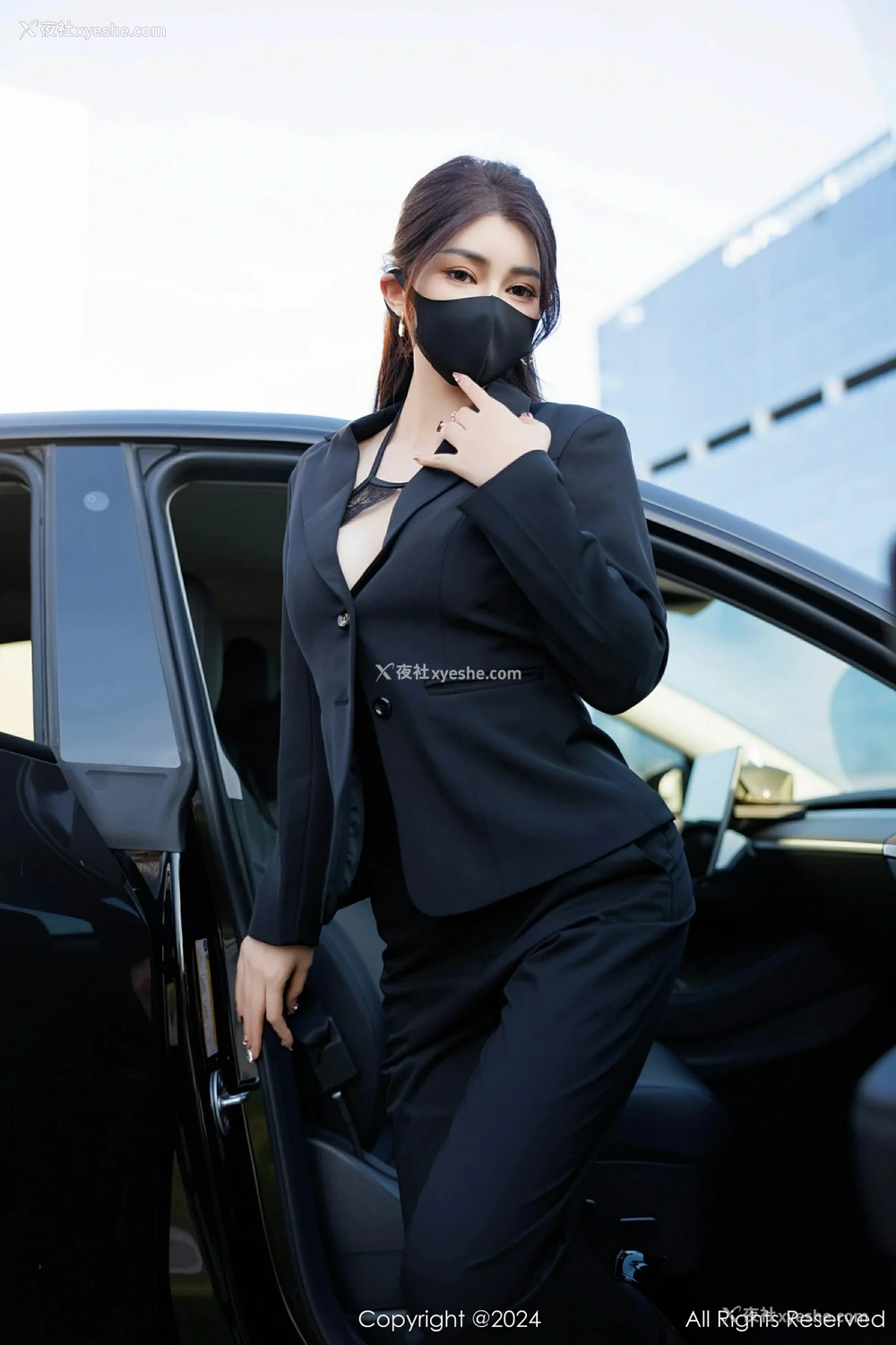 1P - [XiuRen秀人网] No.9405 凯竹Quinn