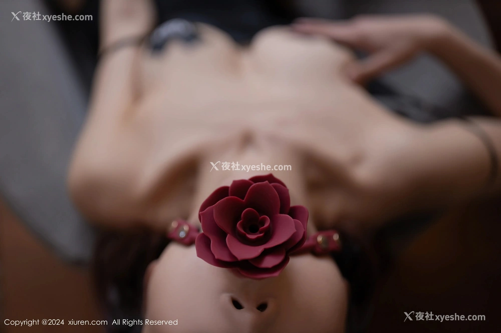 1P - [XiuRen秀人网] No.8452 陆萱萱