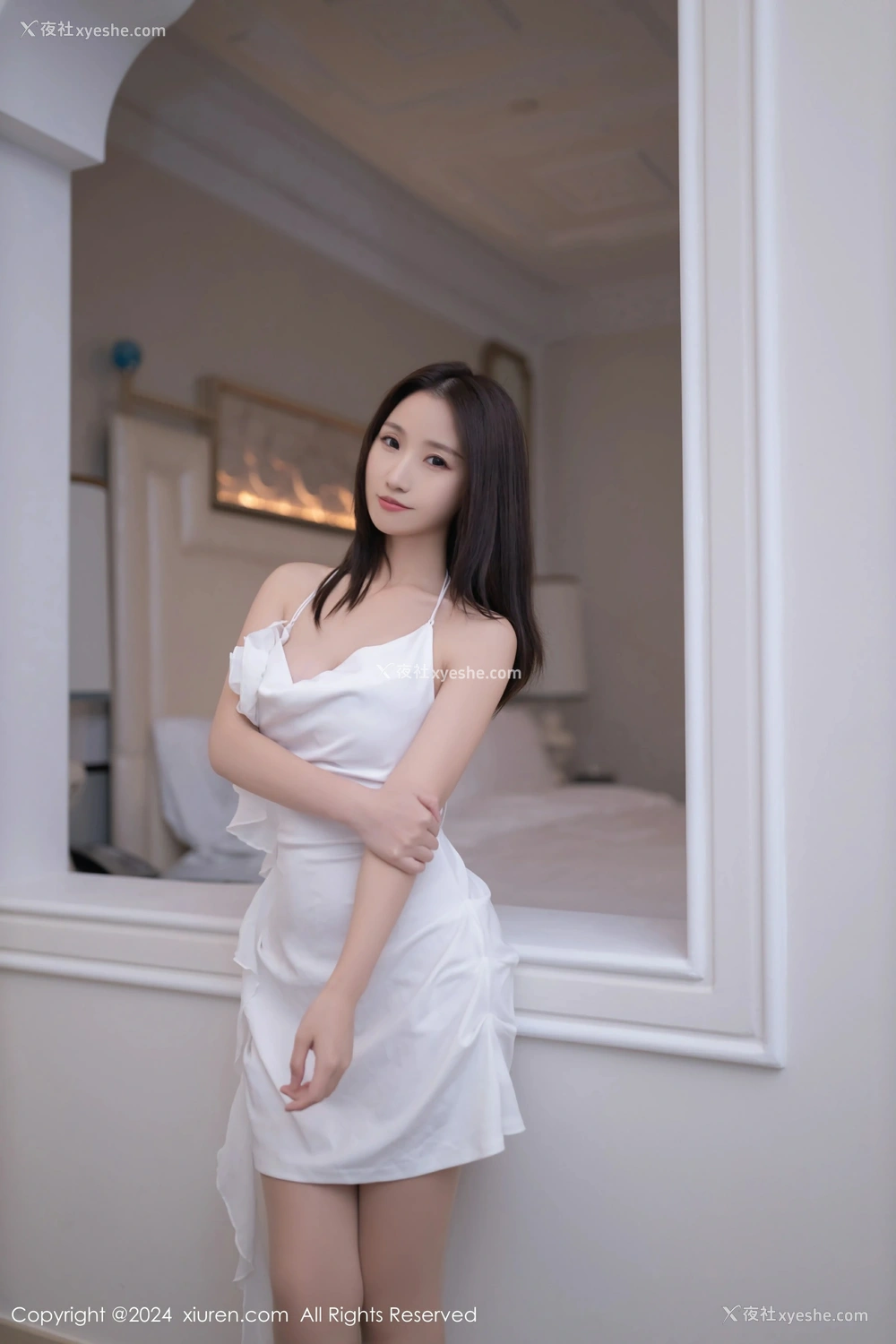 1P - [XiuRen秀人网] No.8616 杏子Yada