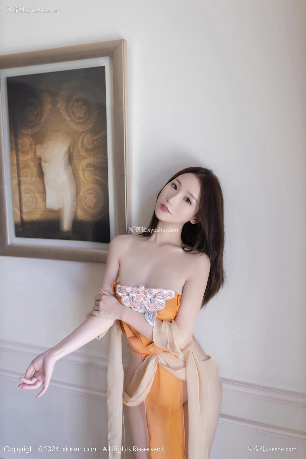 1P - [XiuRen秀人网] No.8758 杏子Yada