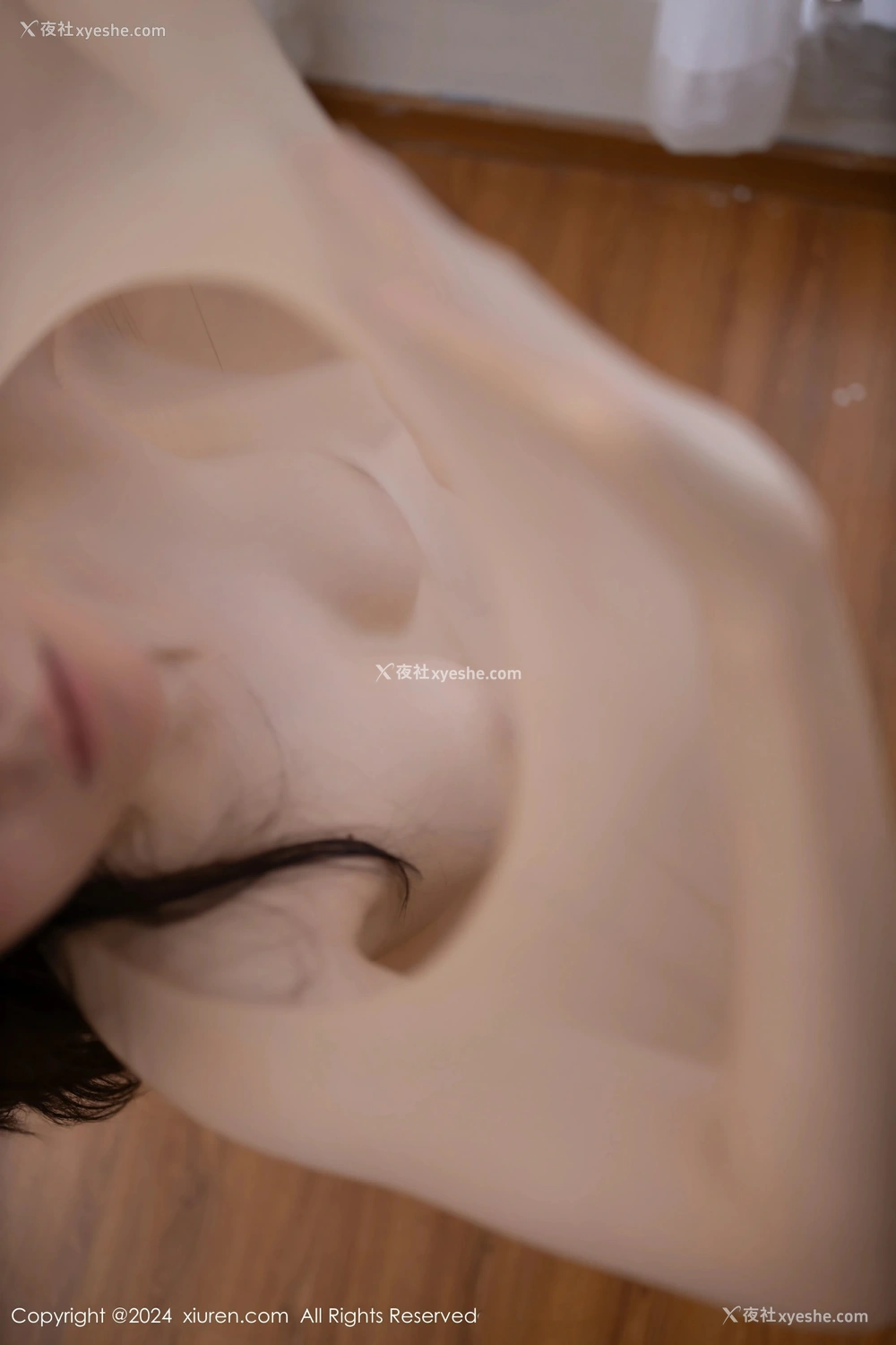 1P - [XiuRen秀人网] No.8731 小逗逗