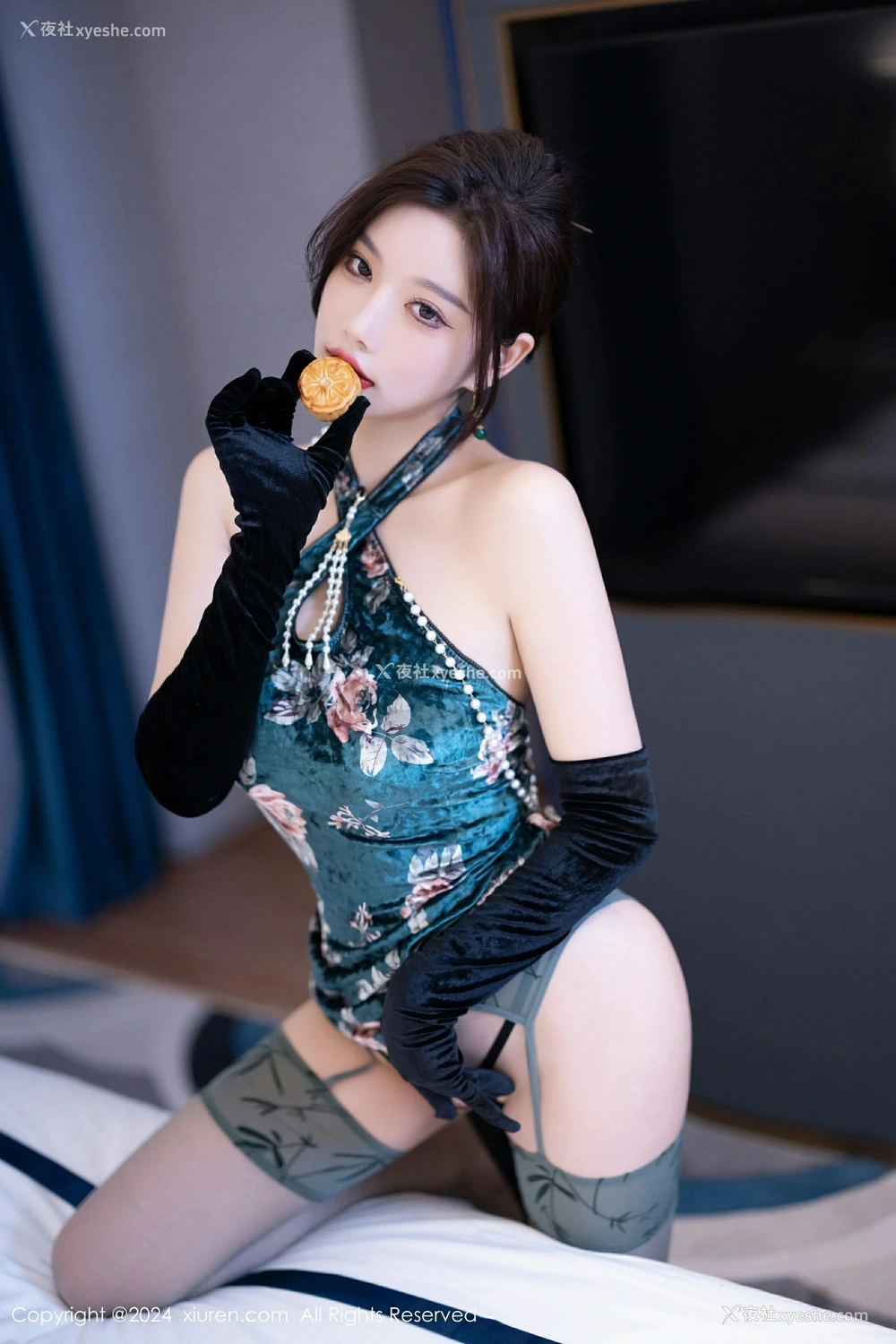 1P - [XiuRen秀人网] No.9165 杨晨晨Yome