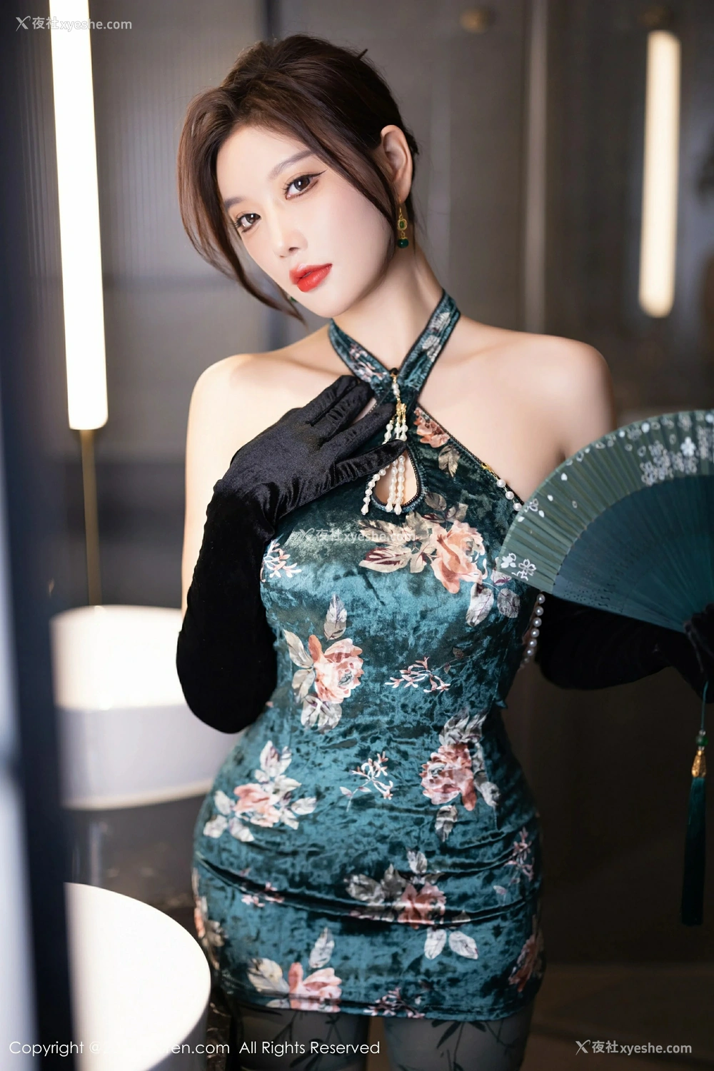 1P - [XiuRen秀人网] No.9165 杨晨晨Yome