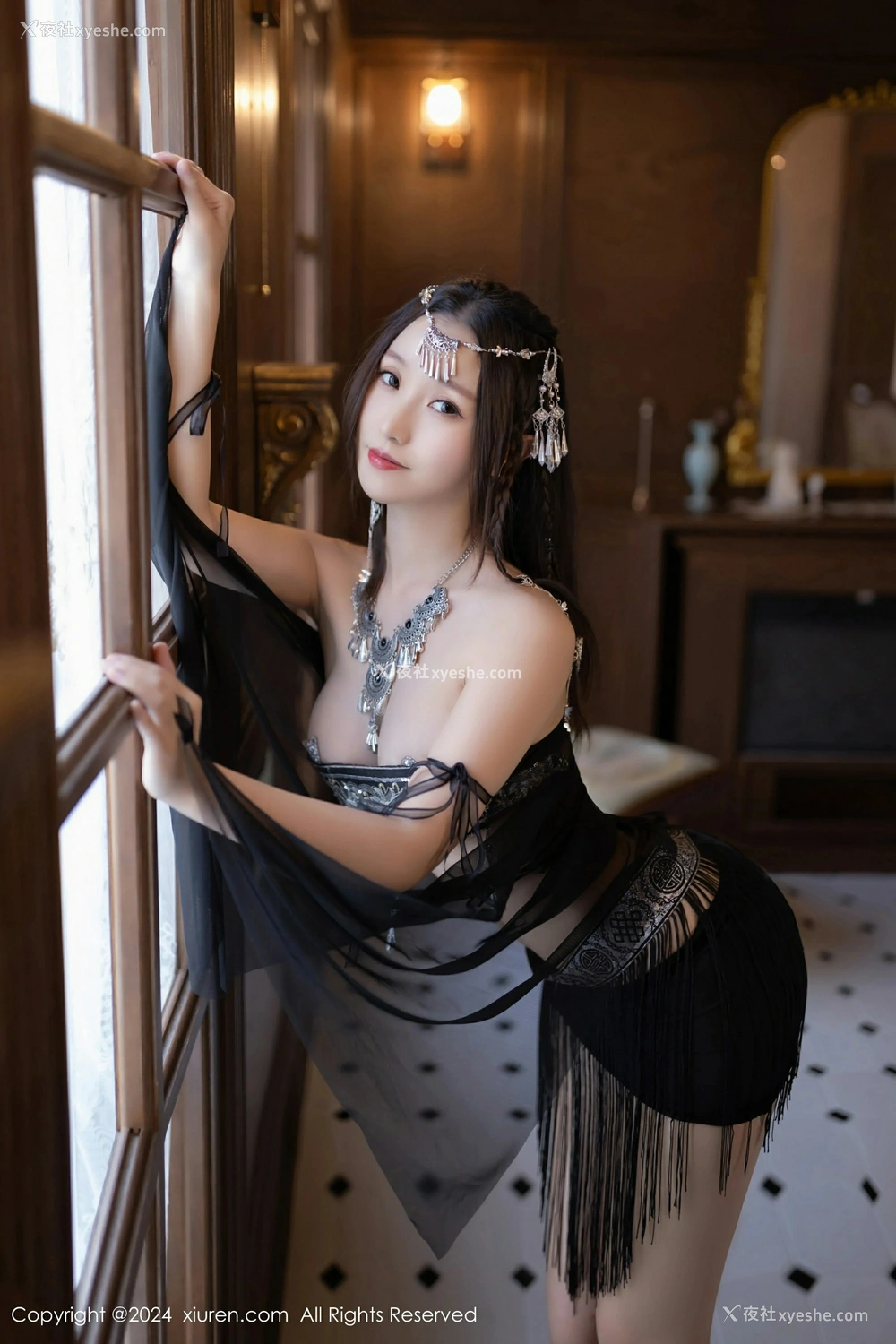 1P - [XiuRen秀人网] No.9172 杏子Yada