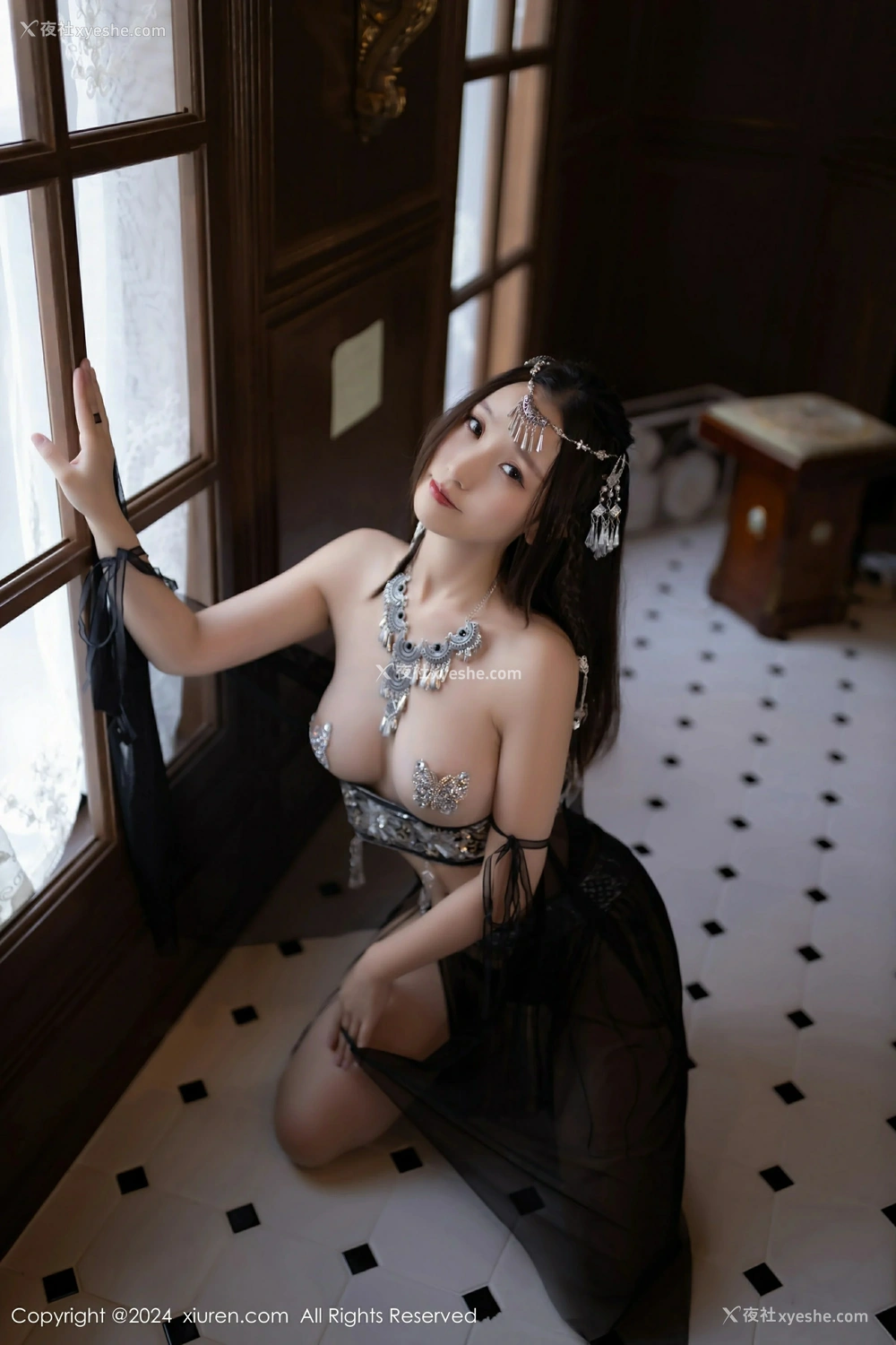 1P - [XiuRen秀人网] No.9172 杏子Yada
