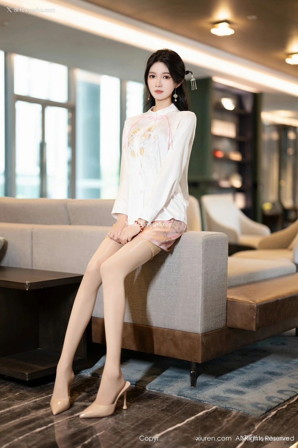 1P - [XiuRen秀人网] No.8347 程程程-