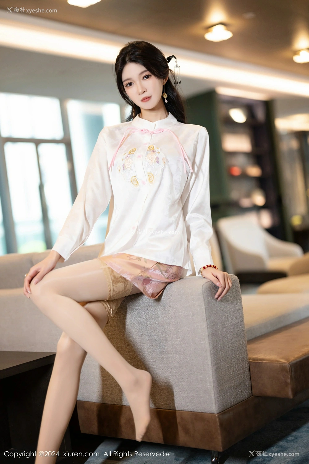 1P - [XiuRen秀人网] No.8347 程程程-