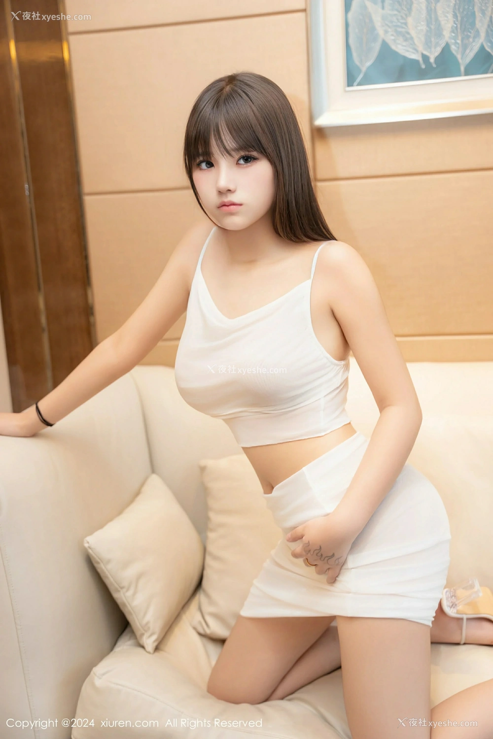 1P - [XiuRen秀人网] No.9438 姚若兮vay