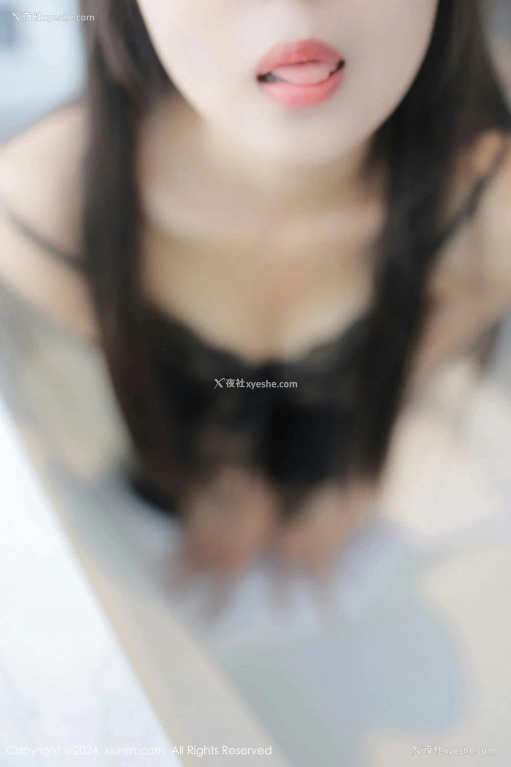 1P - [XiuRen秀人网] No.8550 周周不吃香菜