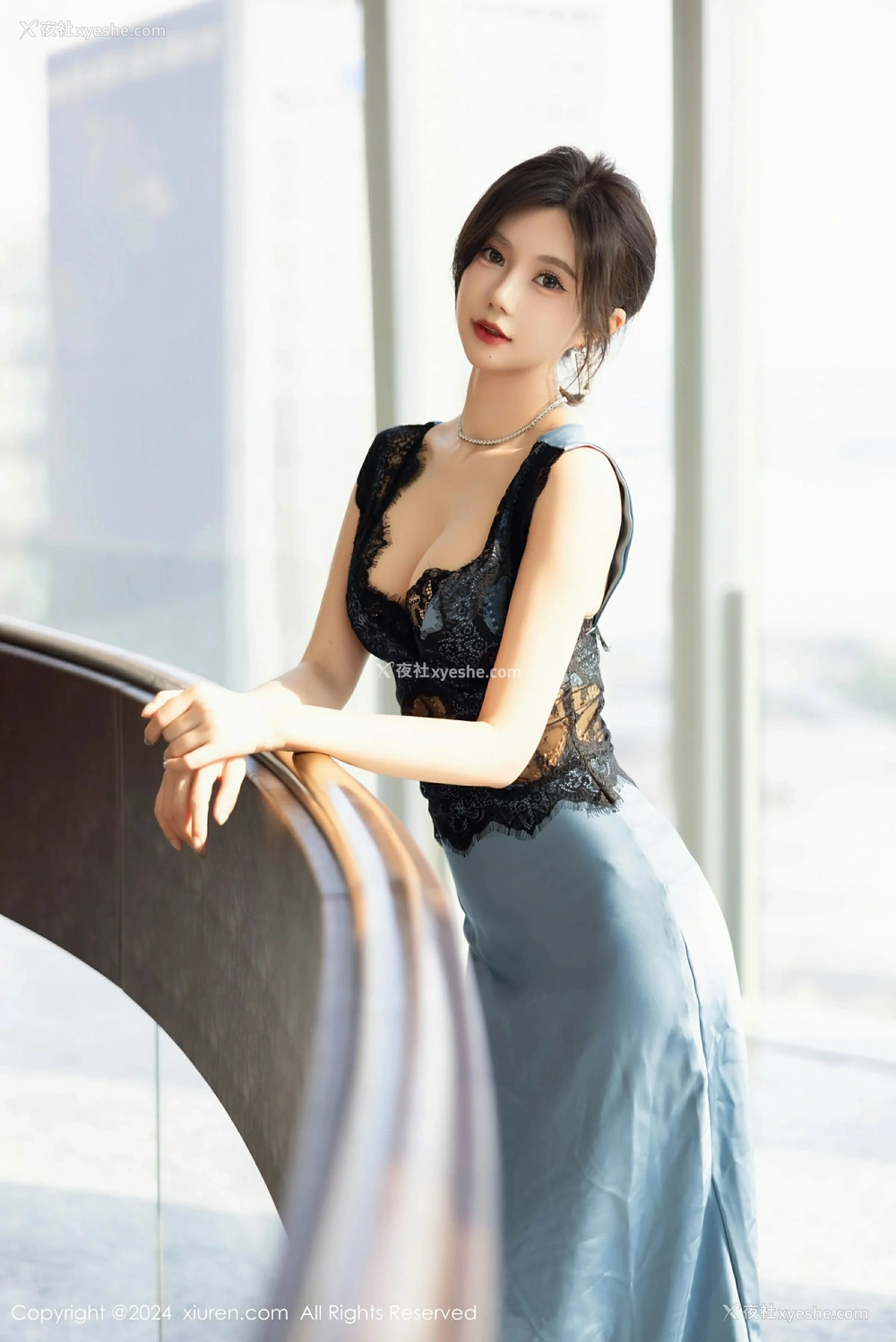 1P - [XiuRen秀人网] No.9310 绮里嘉ula