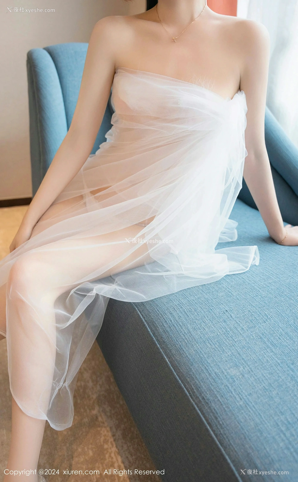 1P - [XiuRen秀人网] No.9318 白芷yy