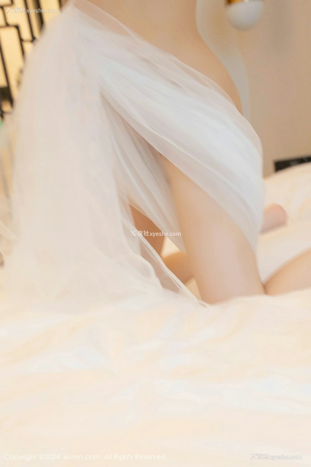 1P - [XiuRen秀人网] No.9318 白芷yy