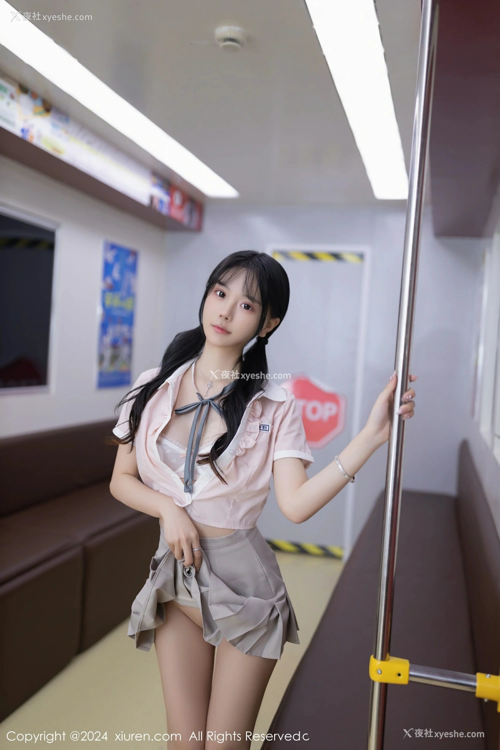 1P - [XiuRen秀人网] No.8515 幼幼