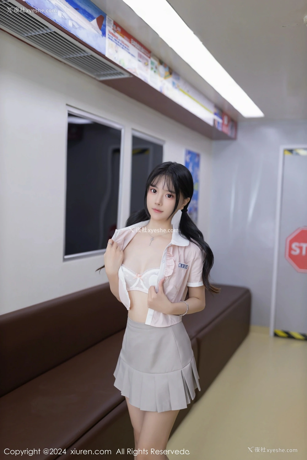 1P - [XiuRen秀人网] No.8515 幼幼